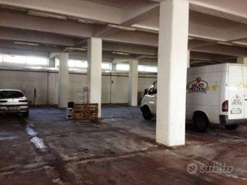 Immobile di 1500 m² con 2 locali a San Vitaliano