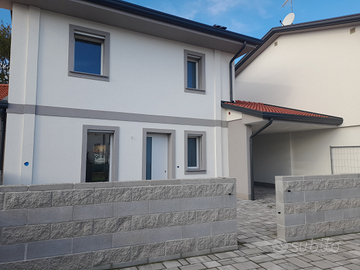 Villa con terreno da finire