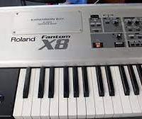 Tastiera Roland Fantom x8 da studio.