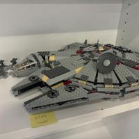 Lego Millennium Falcon 4504 del 2004 per collezion