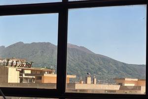 Ufficio arredato panoramico Vesuvio con posti auto