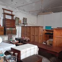 vari mobili d'epoca