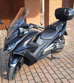 Kymco AK 550