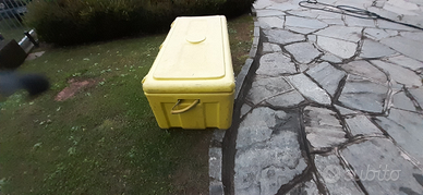 Cassone portattrezzi