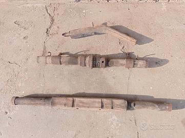 Asse in legno per carretto con accessori vari