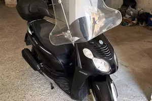 Piaggio Carnaby 200 (2007)