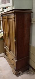 Mobile in legno massiccio