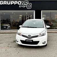 Toyota Yaris 5 Porte 1.0 BENZ 69 CV ADATTA A NEOPA