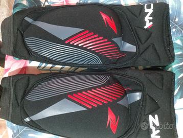 Gomitiere e ginocchiere moto