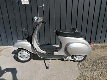 Vespa 50 special