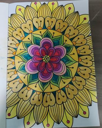 Mandala floreale  stampa decorativa per arredament