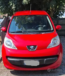 macchina Peugeot 107