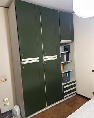 Gardaroba , libreria, condizioni più che buone