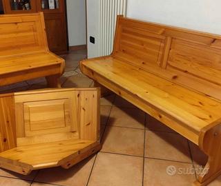 panca angolare  con  da taverna con 3 sedie