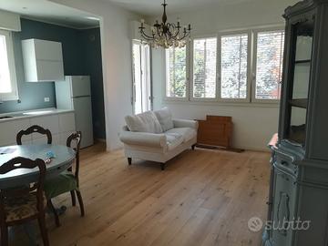 Luminoso trilo ristrutturato - tra Murri e Mazzini