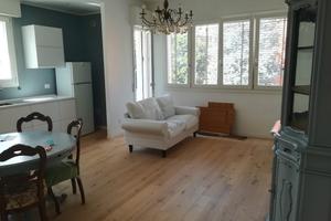 Luminoso trilo ristrutturato - tra Murri e Mazzini