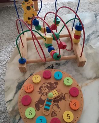 Gioco e orologio legno