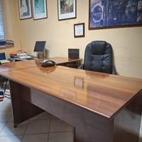 Scrivania in legno