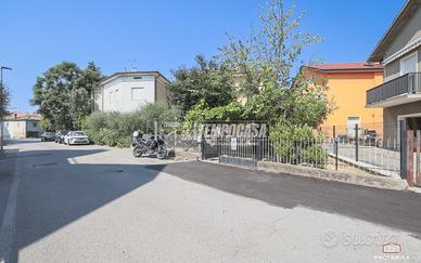 CASA INDIPENDENTE BIFAMILIARE A CATTOLICA