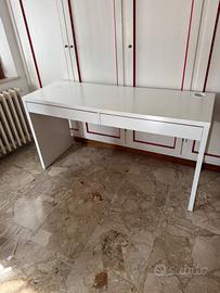 Scrivania MICKE IKEA