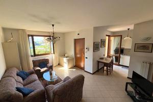 Casa indipendente di 127 m² con 3 locali e box aut