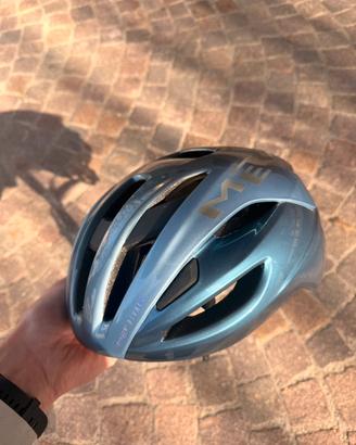 Casco ciclismo Met rivale Mips