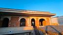 villa-in-grezzo-con-tavernetta-e-garage