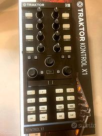 Controller MIDI Native Instruments Traktor X1 MK2