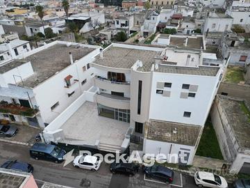 LOCALE COMMERCIALE A RUFFANO