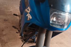 Moto Suzuki diebel 
