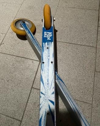 skiroll di pattinato