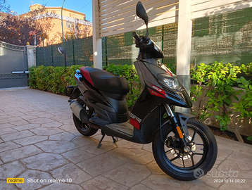 Vendita Scooter Aprilia SR 50 Motard