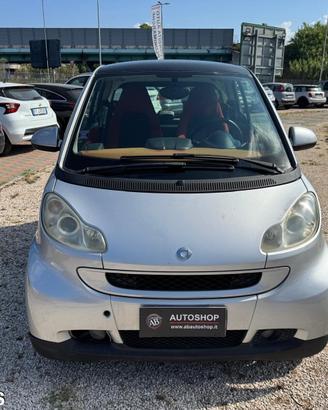 SMART - Fortwo - 1000 52 kW coupé limited two - NE