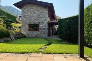 Villetta a schiera di 185 m² con 4 locali e box au