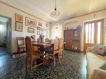 5 LOCALI A ASTI