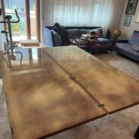 TAVOLO IN RADICA APRIBILE ANNI ‘70