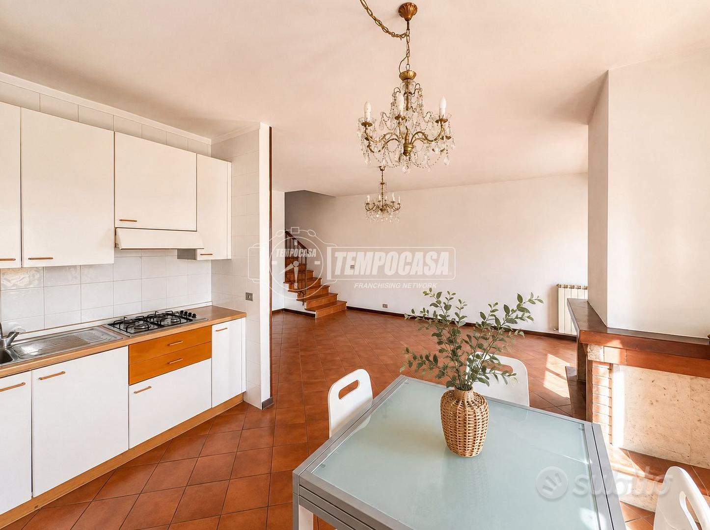 Apartment in Mirandola, Modena - Altro