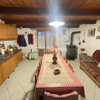 PORZIONE DI CASA RECENTEMENTE RISTRUTTURATA