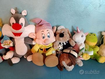 PELUCHE PUPAZZI DI TUTTI I GENERI E TIPI