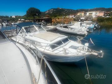 Chris Craft 28 Super Catalina DIESEL LINEA D’ASSE