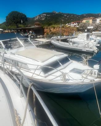 Chris Craft 28 Super Catalina DIESEL LINEA D’ASSE