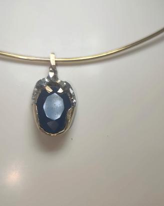 Pendente con zaffiro blu naturale 
