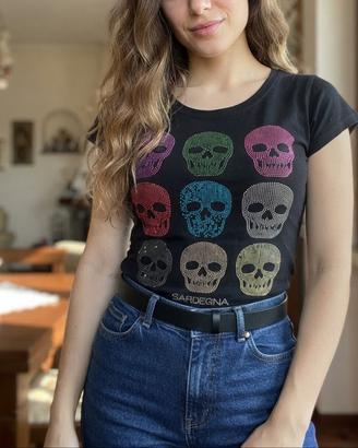 T-shirt nera teschi strass Sardegna taglia S
