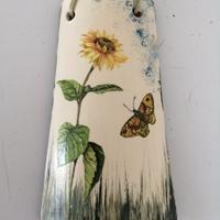 tegola decorata in decoupage. soggetto: girasole