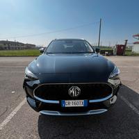 MG - HS  luxury