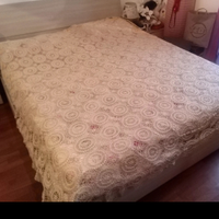 Copriletto matrimoniale beige