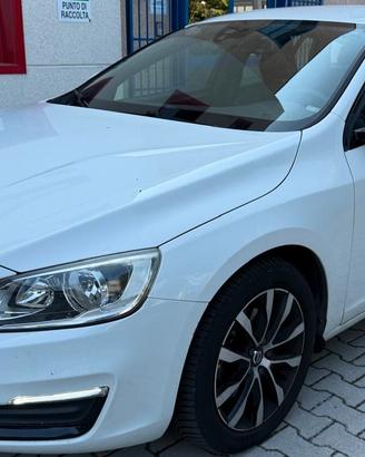 Volvo V60 D2 Geartronic Business N1