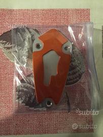 Coperchio serbatoio olio freni anteriore