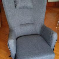 POLTRONA CON ALZATA ASSISTITA IKEA