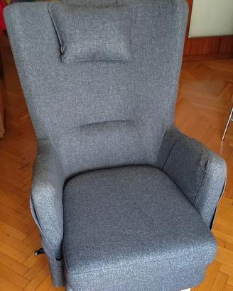 POLTRONA CON ALZATA ASSISTITA IKEA